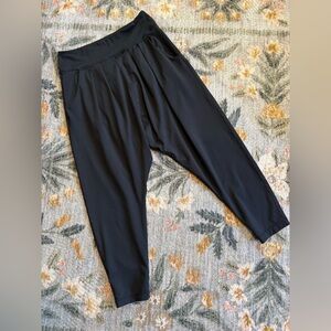 Lululemon Happy Hatha Harem Crop Size 6